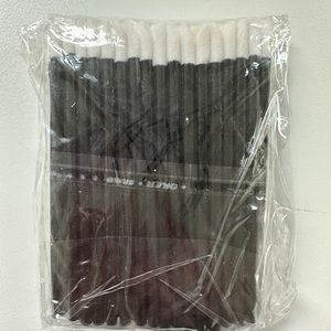 Lip color applicators (lot of 200)